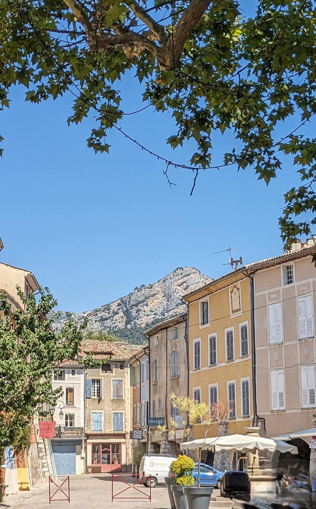 La Terrasse D'Olea, Au Coeur Du Village Buis-les-Baronnies Dış mekan fotoğraf