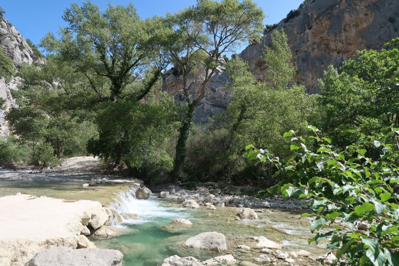 La Terrasse D'Olea, Au Coeur Du Village Buis-les-Baronnies Dış mekan fotoğraf